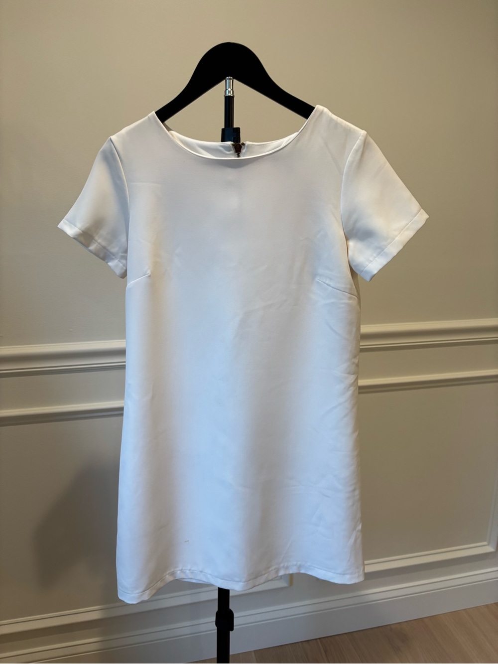 LULUS Classic White Short Sleeve Shift Dress